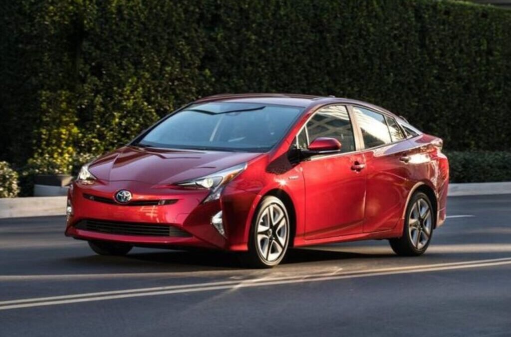 Petrol, Diesel, Hybrid or EV Cars in India (2025): Which One Suits You Best?