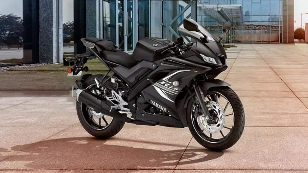 Yamaha R15 V4