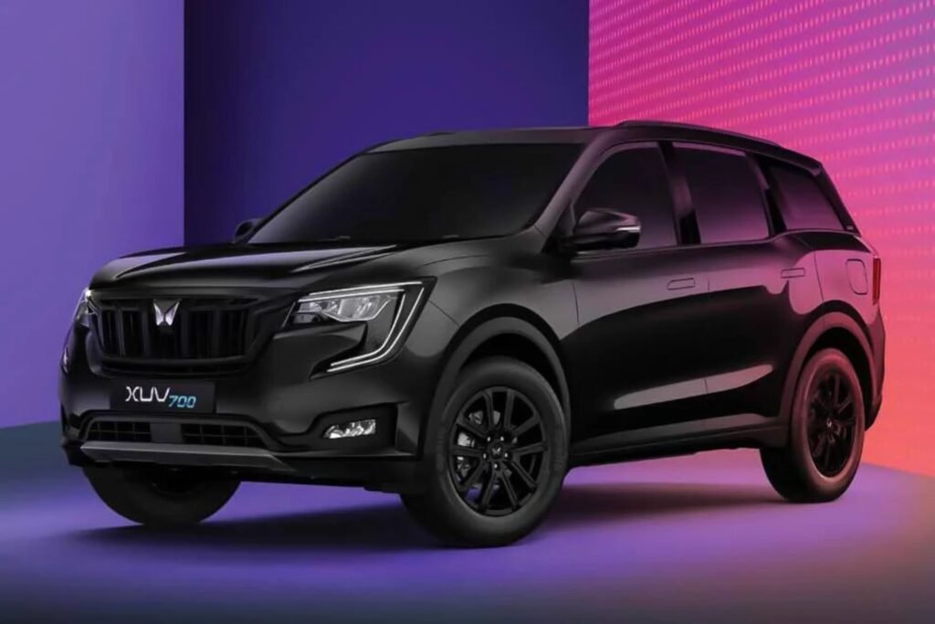 Mahindra XUV700 Midnight Black