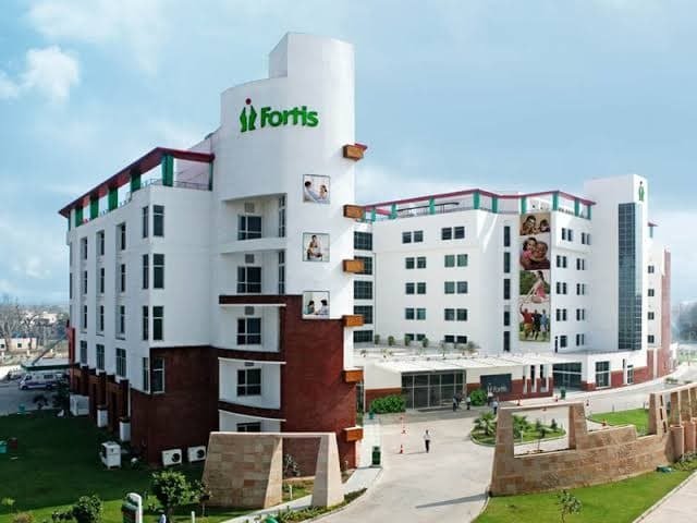 Healthcare - Fortis Hospital, New Delhi - Image
