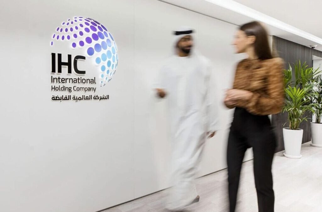 Smallcap stock down 5% after IHC to buy 43.46% stake at an 18% discount for ₹8,850 Cr