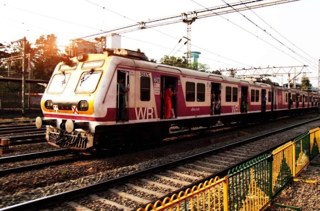 ₹1,01,000 Cr Orderbook: 2 Railway stocks with strong growth potential to keep on your radar