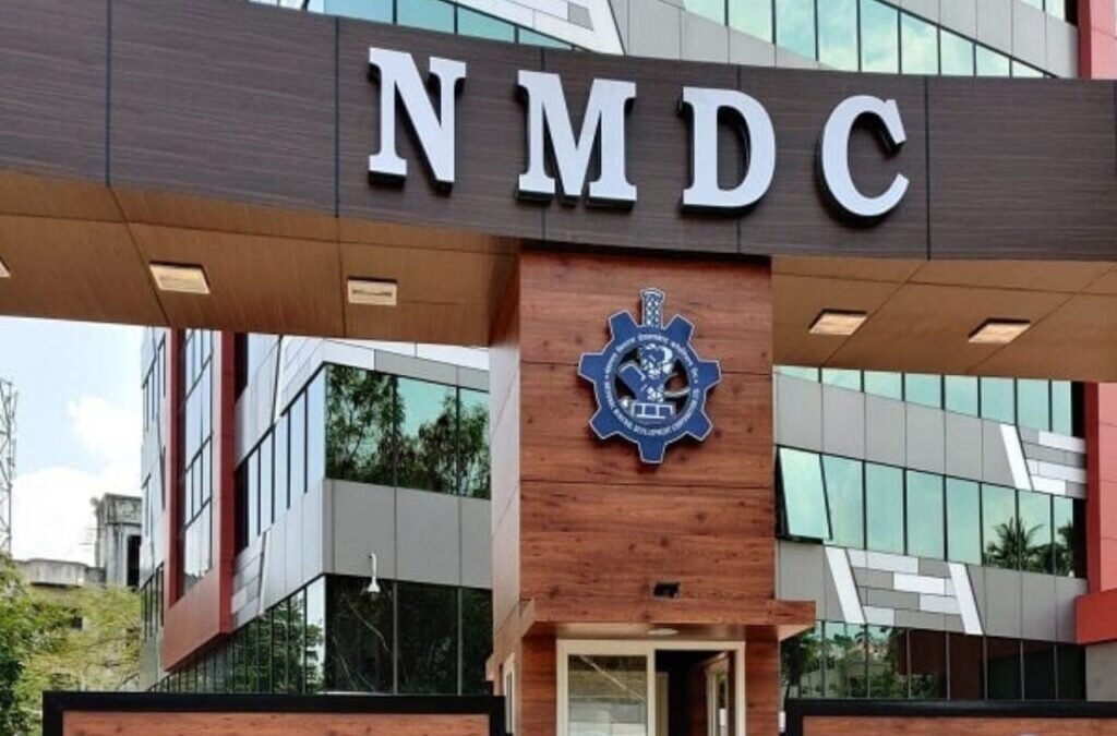 5 Stocks under ₹100 with PE less than industry to keep on your radar