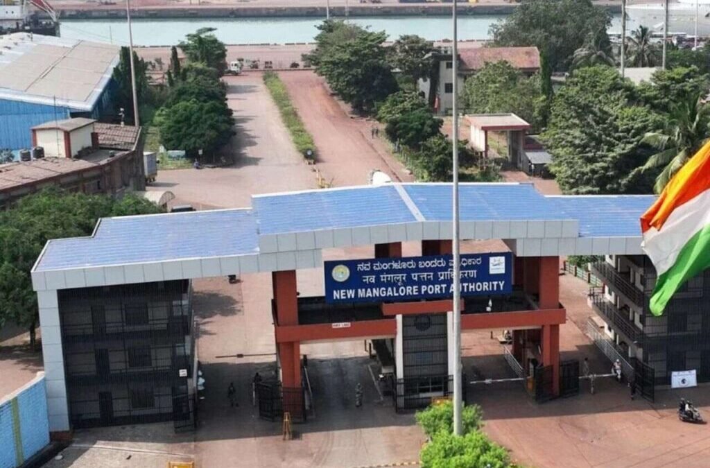 Ashish Kacholia stock in focus after bagging ₹10.66 Cr order from New Mangalore Port Authority