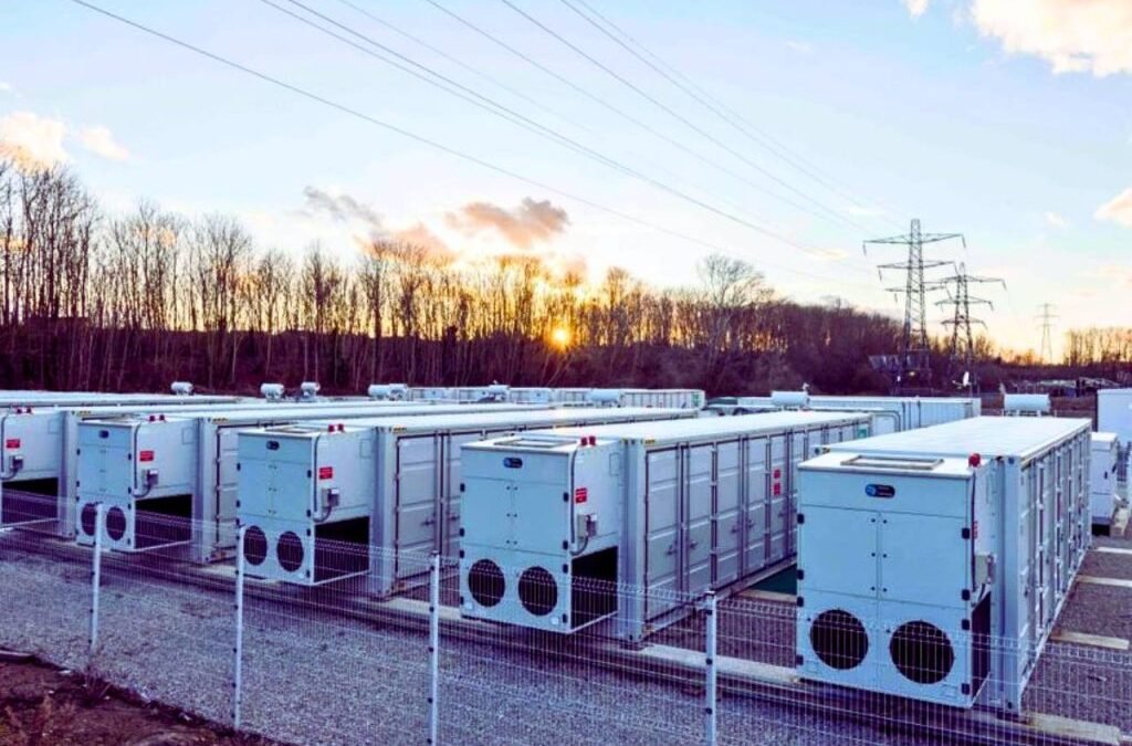 Solar stock jumps 4% after receiving ₹806 Cr order for battery storage project in Gujarat