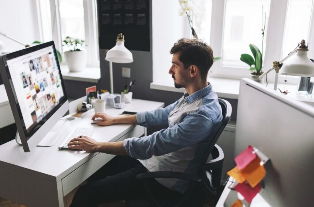 Kaze.ai vs Traditional Image Editing: Which AI Tool Is Right for Your Creative Workflow?