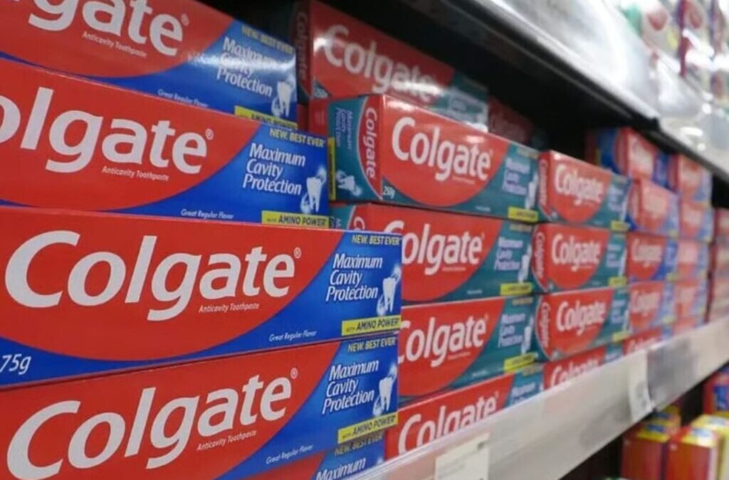 Colgate and 4 Other Strong Mid Cap Stocks with High RoE to Add to Your Watchlist