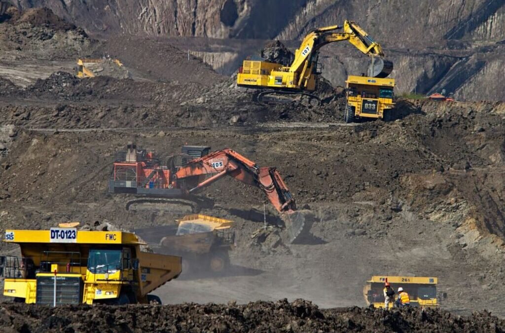 Sandur Manganese Gains 4% After Signing Forest Lease for Ore Transport System